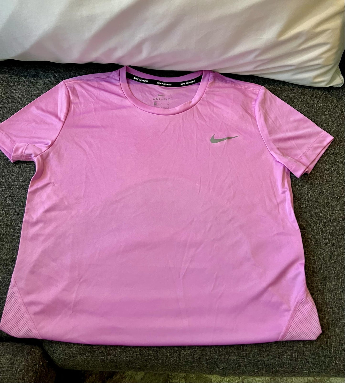 Nike Dri Fit Shirt for Women Small